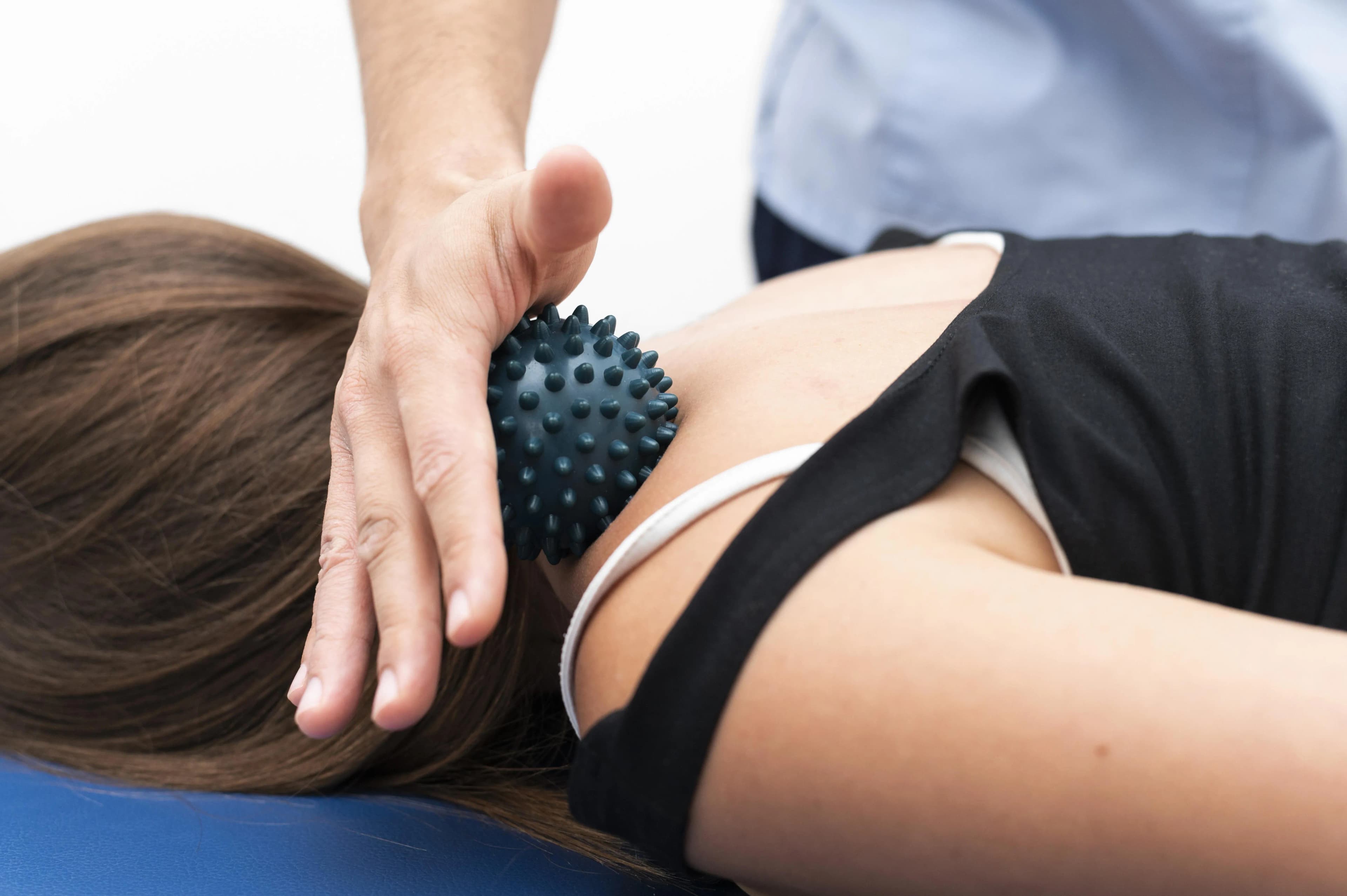 Physiotherapy Treatment for Neck Pain from Office Work